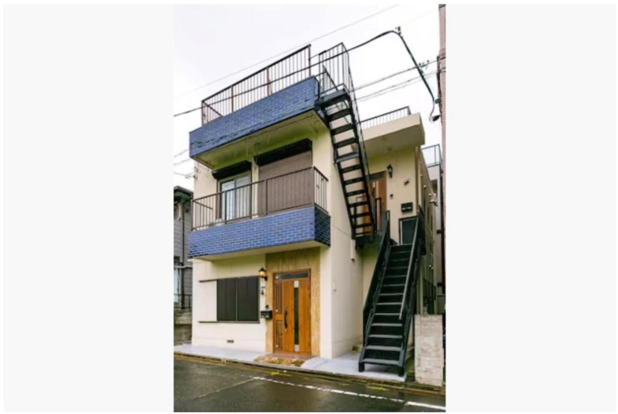 64, Shiomi , Second Floor Of The